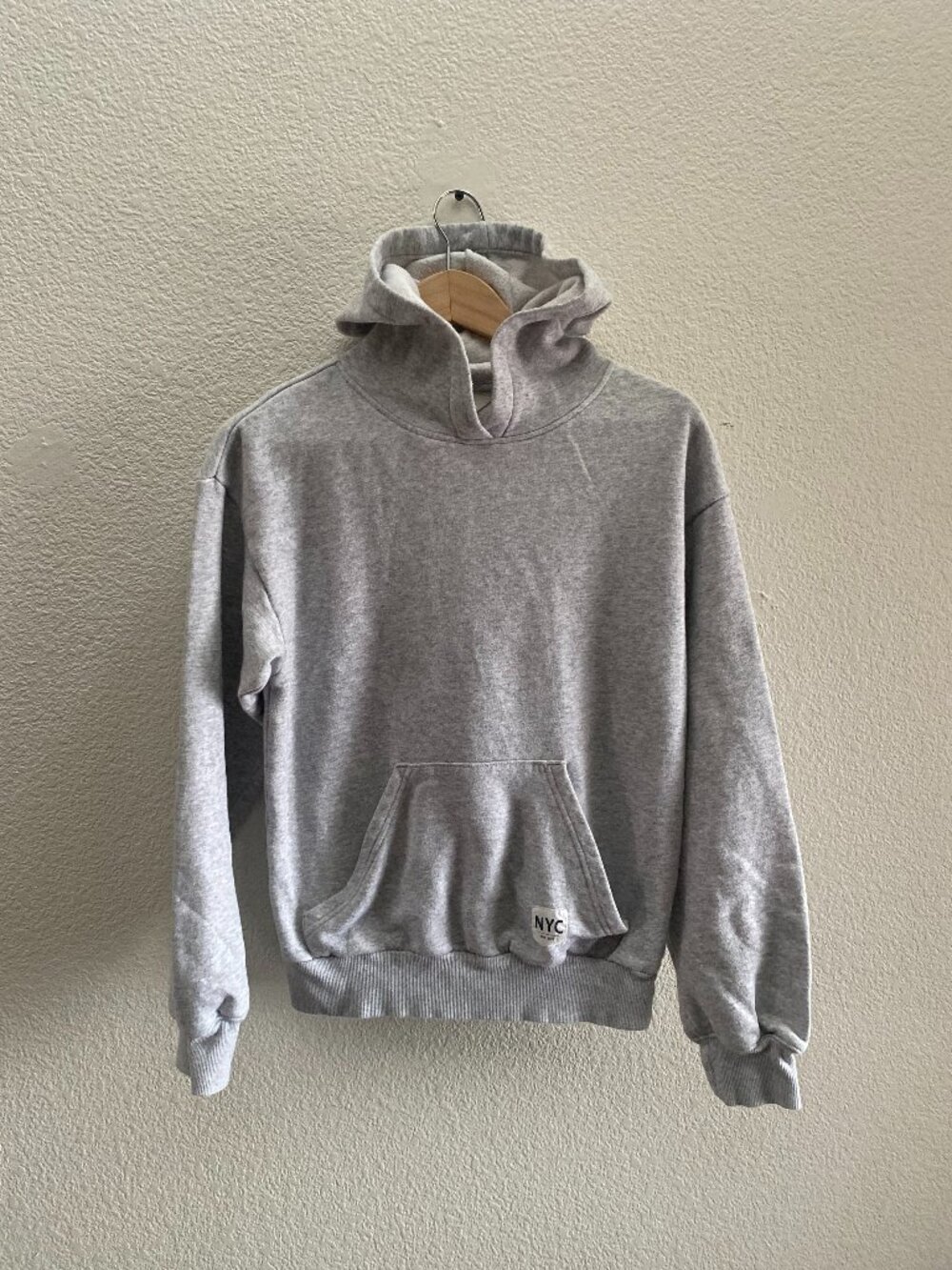 H&M NYC Pullover Hoodie Sweatshirt Girls 16/18 Gray Color Hood Pouch Pocket